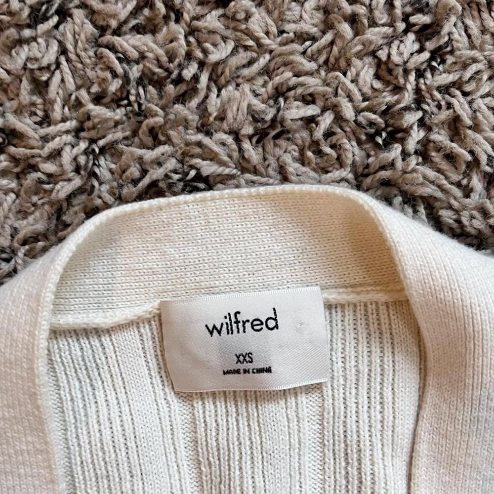 Aritzia Plunge Front Merino Wool Cardigan |  Wilfred V Neck Oak Ribbed Button - Picture 5 of 11